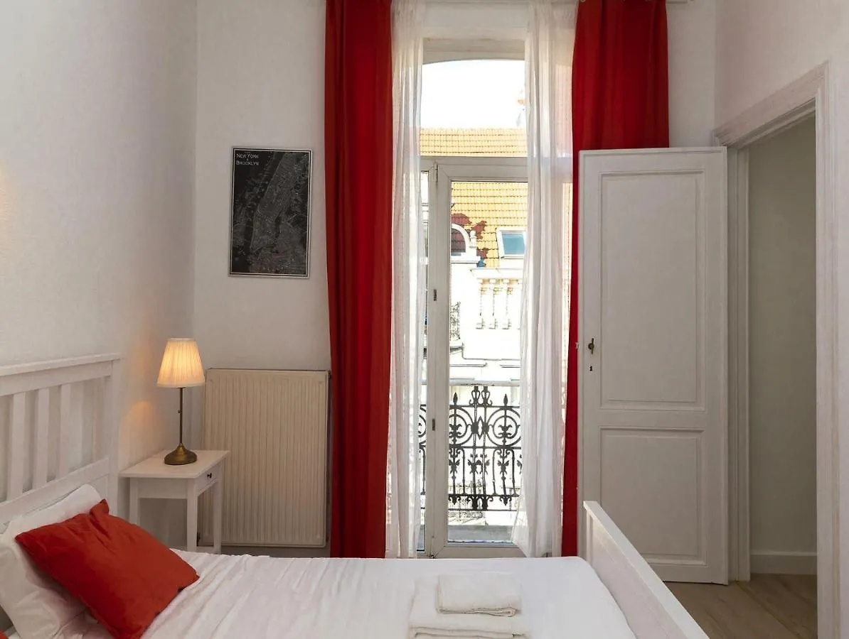 Apartment In Brussels, Lantsheere By Homenhancement Sa