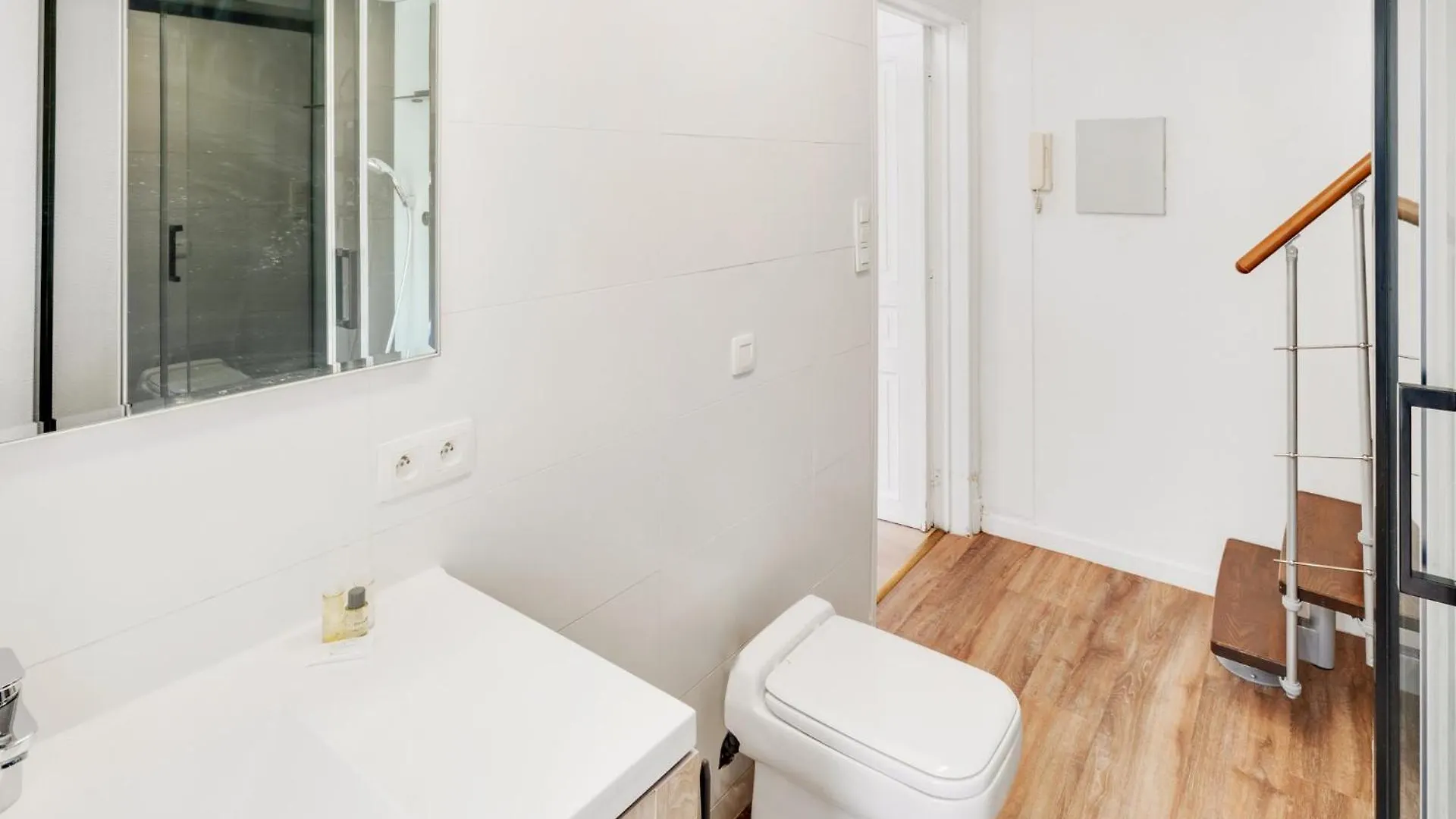 Apartment In Brussels, Lantsheere By Homenhancement Sa