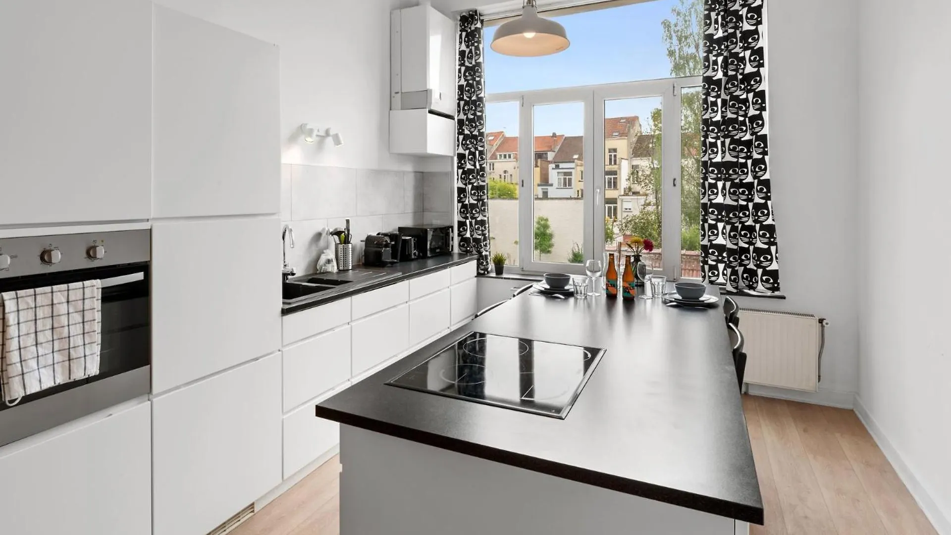 Apartment In Brussels, Lantsheere By Homenhancement Sa