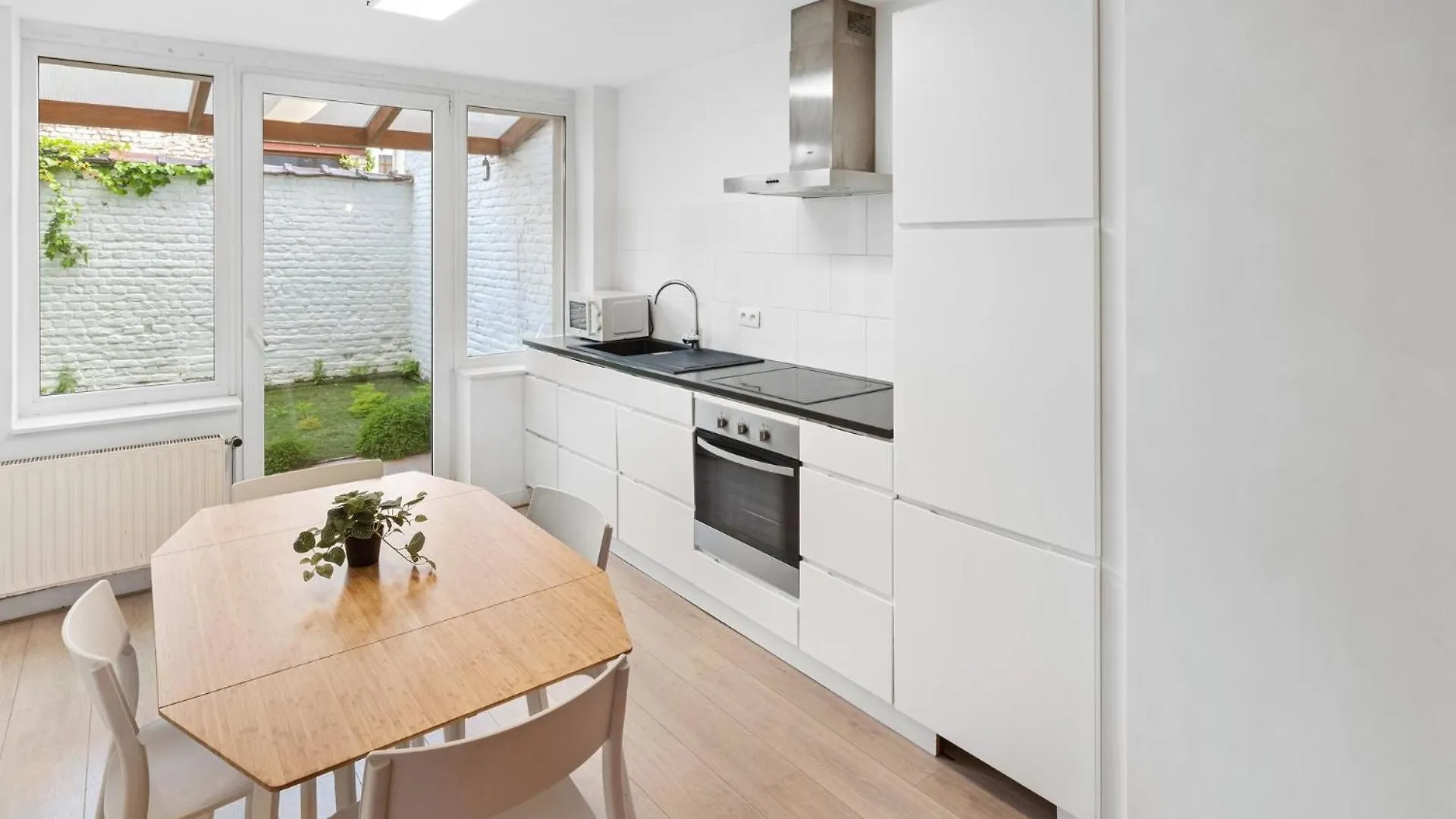 Apartment In Brussels, Lantsheere By Homenhancement Sa