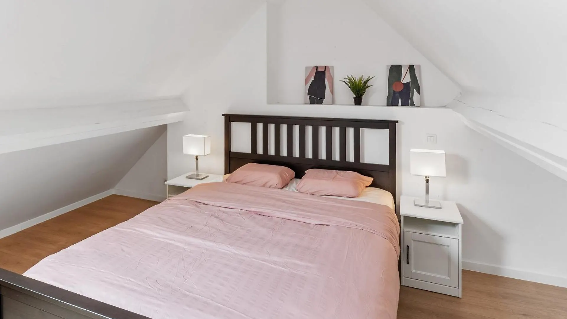Apartment In Brussels, Lantsheere By Homenhancement Sa